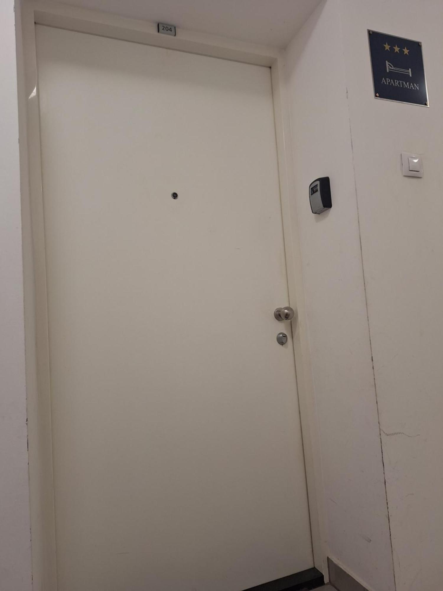 Apartman Lory, Zagreb, Downtown, With Own Parking In The Garage Eksteriør bilde